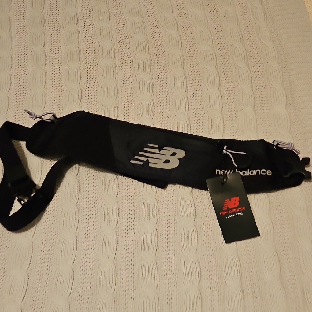 Unisex New Balance Black and White Waist Running Acc Belt